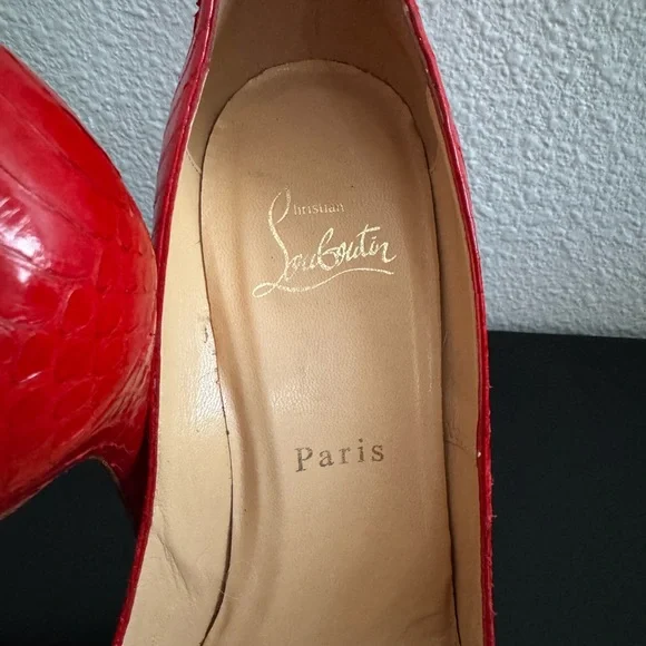 Christian Louboutin Red Heels Elegant Stilettos - Picture 2 of 8